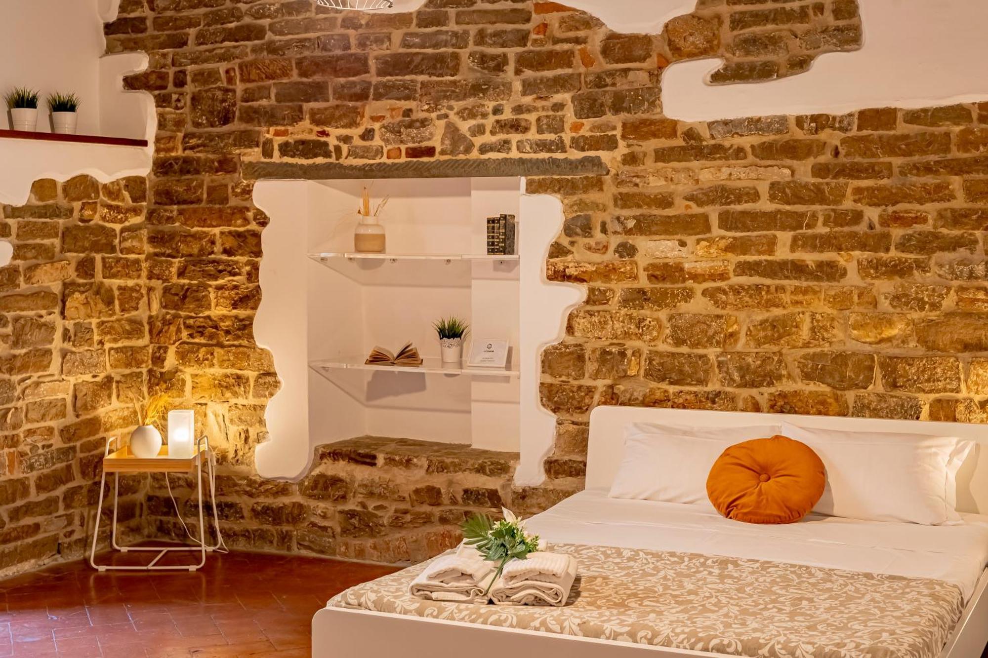 Dante's Dei Cerchi Guest house